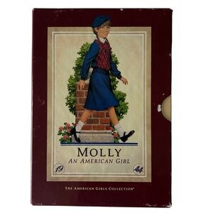 Molly: An American Girl: 1944
(American Girl Collection) Book Set